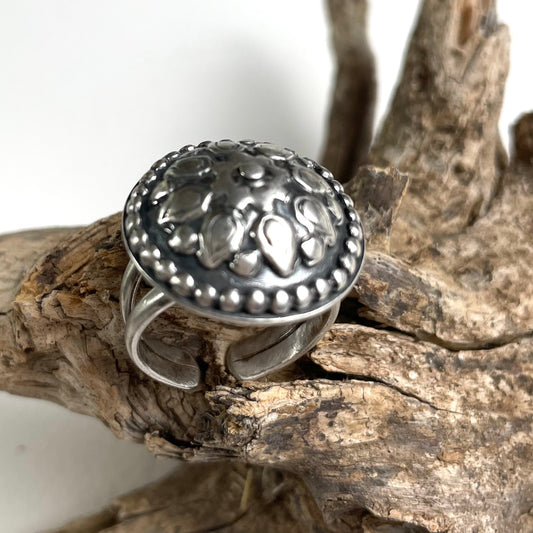 Ornate Floral Western Ring Silver - A Little Texas Charm